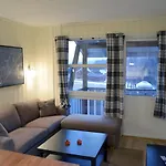 Alpinlandsby Pluss Apartament *